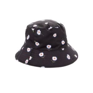 Alice + Olivia reversible bucket hat